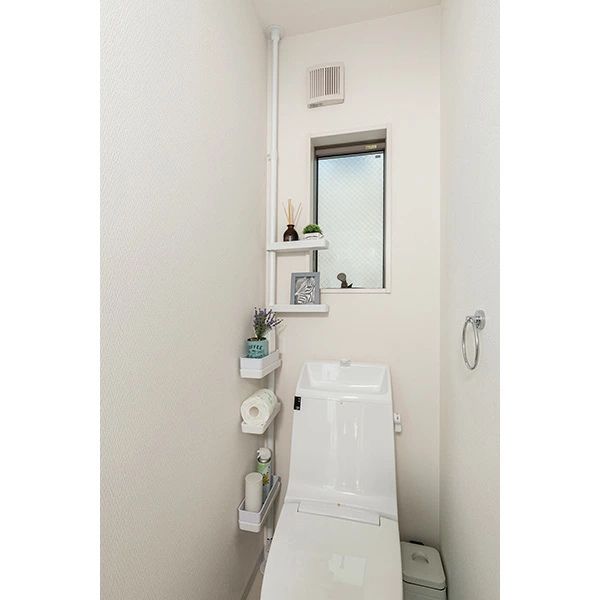 積水樹脂 つっぱり式スリムラック/ブラック/TSR-LBK/ホワイト/TSR-LW/スリム/突っ張り棒/縦/突っ張り/突っ張り収納/強力/リビング収納/洗面台収納/洗面収納/伸縮式/高さ調節/省スペース