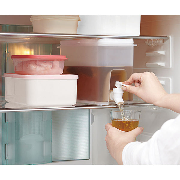 コジット ドリンクサーバーソソギーナ ドリンクサーバー 家庭用 冷蔵庫に入る ソソギーナ 麦茶ポット 大容量 蛇口付き お手入れ簡単 便利 洗いやすい 家庭用 コンパクト 省スぺース 冷蔵庫内 衛生的 ジュース お茶 おしゃれ こども 出しやすい 簡単 保存 保管